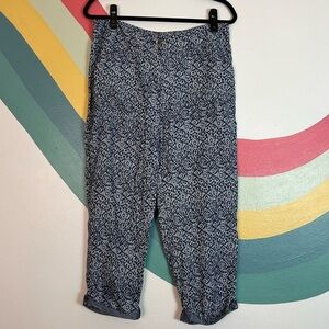 Chico's Womens Crop Pants Blue Geometric Pattern Lightweight Size 1